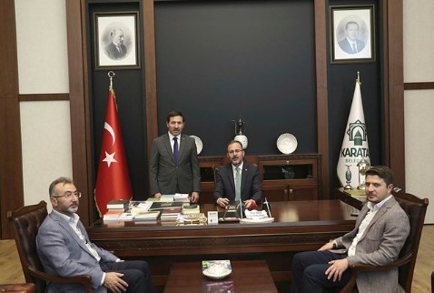 Bakan Kasapoğlu'ndan Konya'daki iki belediyeye teşekkür ziyareti
